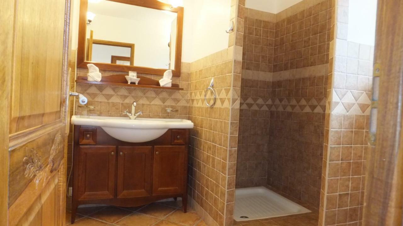 Les Chambres De L'Hote Antique Pietra Longa Salvini Exteriör bild